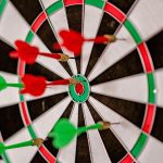Les jeux traditionnels occitans : fléchettes, pelote et autres divertissements populaires