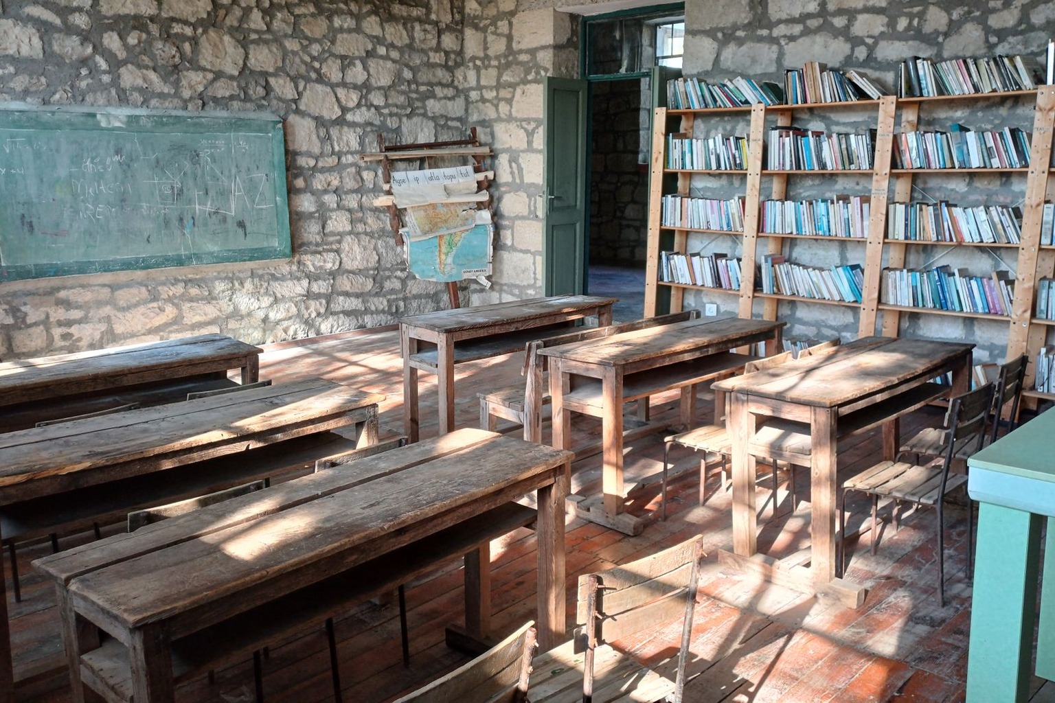 Occitanisme et résistance linguistique : les combats des félibres au XIXe siècle — Stratégies concrètes des félibres : c Occitanisme et résistance linguistique : les combats des félibres au XIXe siècle — Stratégies concrètes des félibres : c
